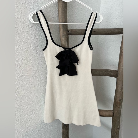 H&M Black and White Mini Dress with Bows - Picture 1 of 3